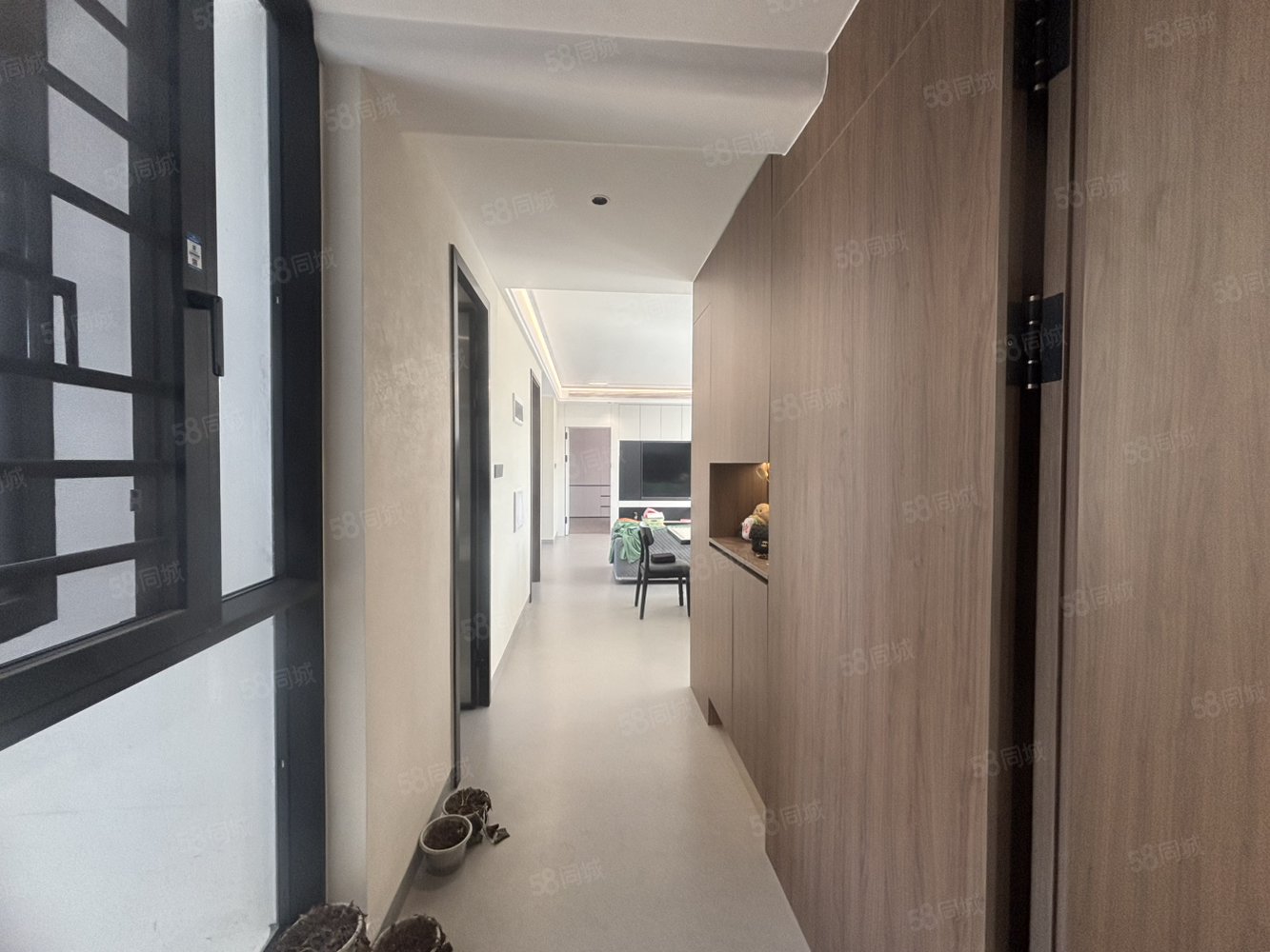 德和领秀广场5室2厅3卫172㎡南北220万