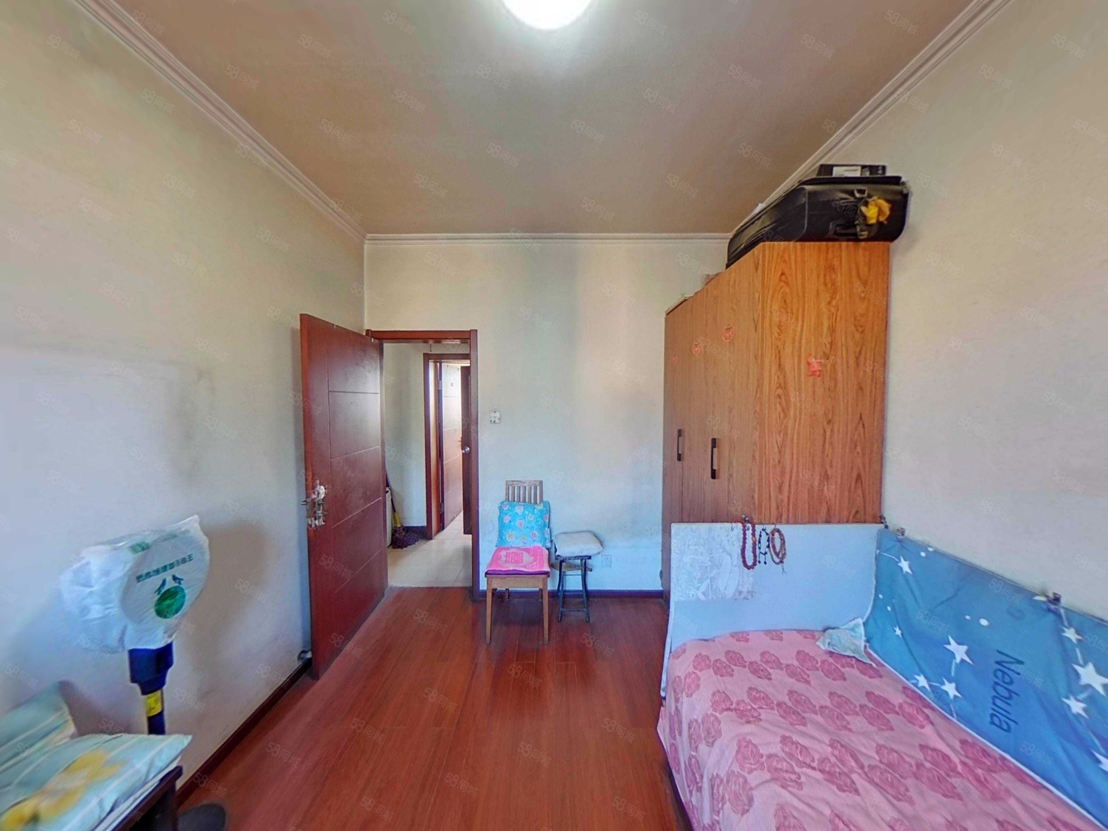 七棵樹(shù)東大街小區(qū)2室1廳1衛(wèi)56.44㎡南北143萬(wàn)