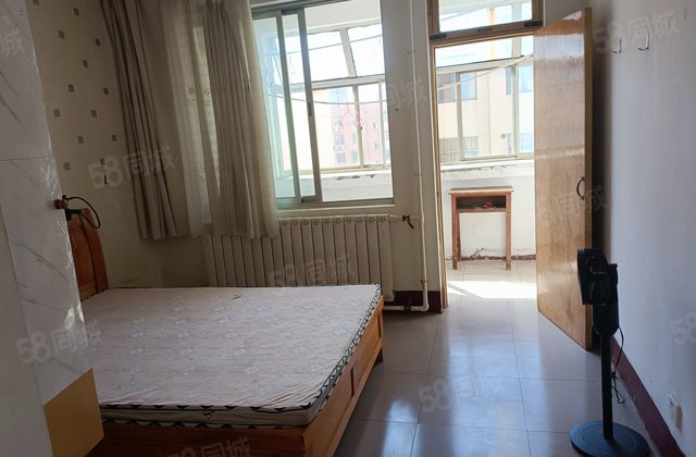 真实有效 居住密度低 停车方便 商业配套成熟 房东急售