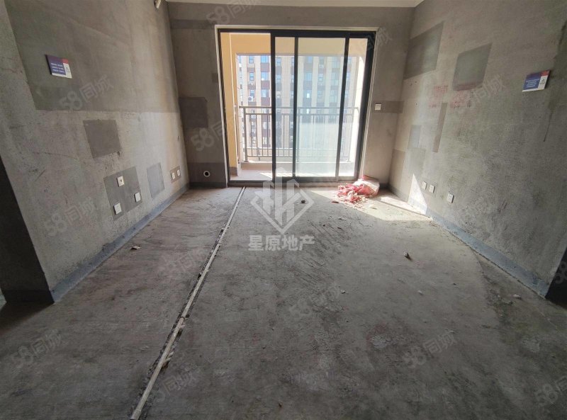 建业壹号城邦3室2厅2卫107㎡南北73.8万