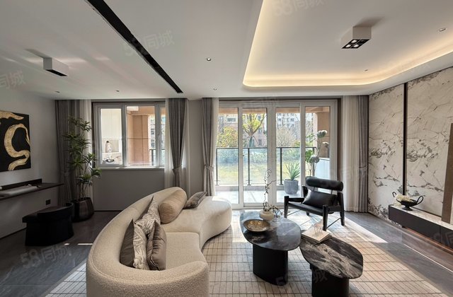 天嘉湾花苑4室2厅128㎡80万二手房图片