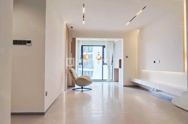 经开吾悦广场4室2厅95.27㎡90万二手房图片