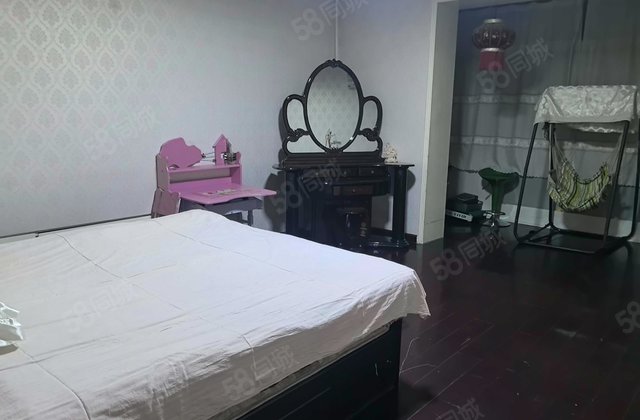 宏泰苑小区2室1厅121.02㎡55万二手房图片