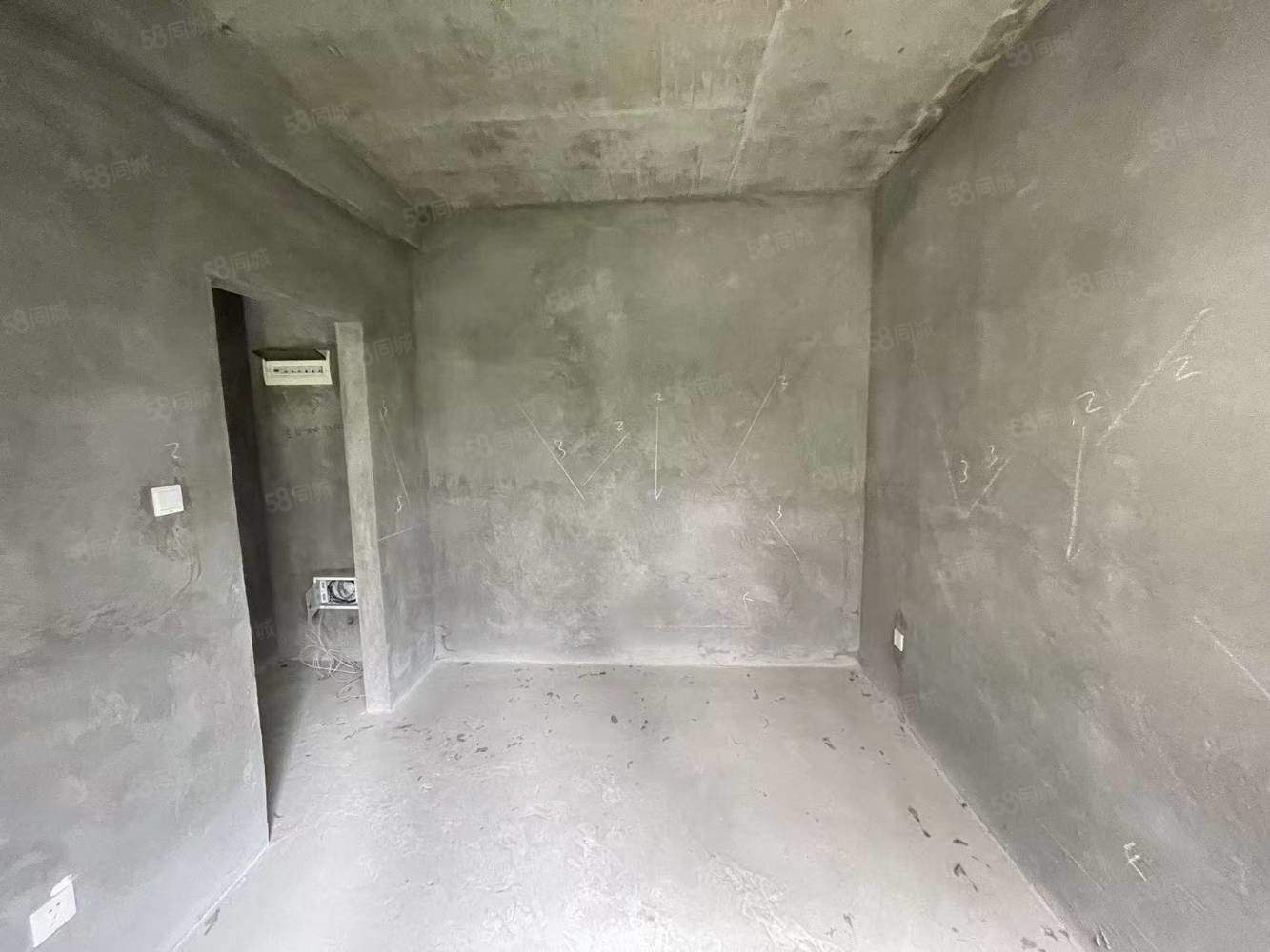 景秀双院2室1厅1卫60㎡南北18万