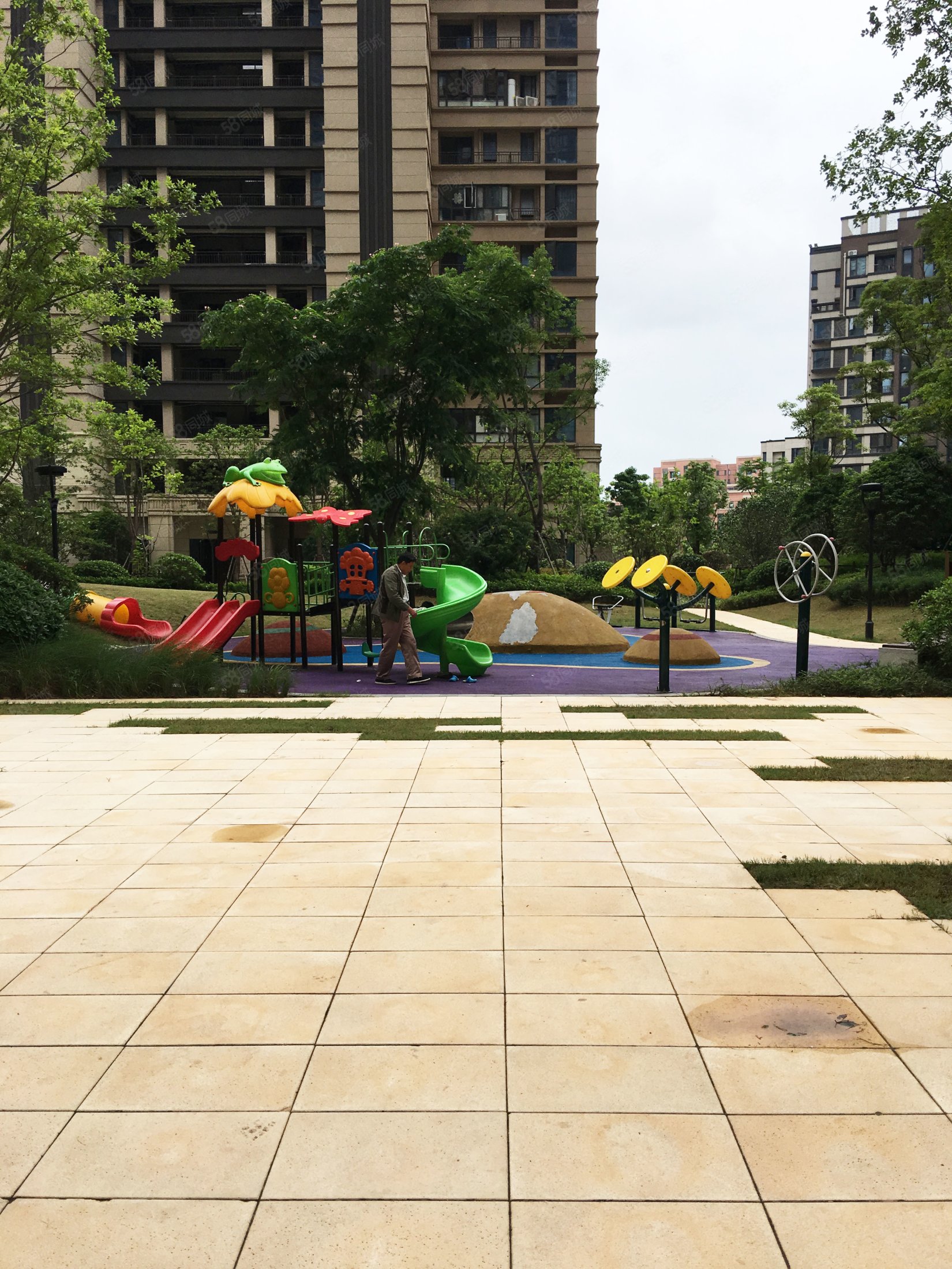 【10图】国博城二期低市场10万 175万送车位 好楼层急售 锦地铁,绿地