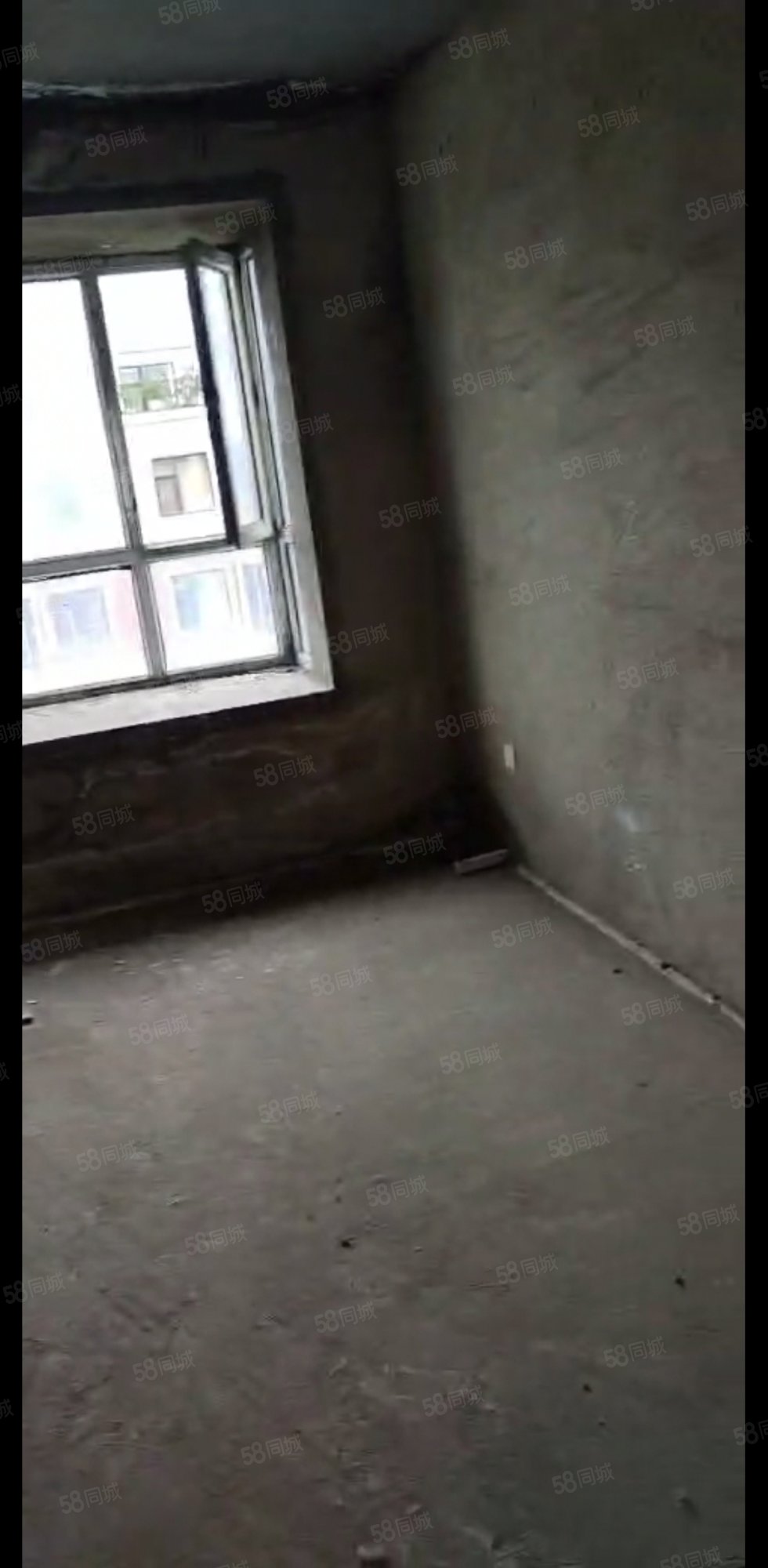 金港湾国际花园4室3厅2卫184.06㎡南北23.6万