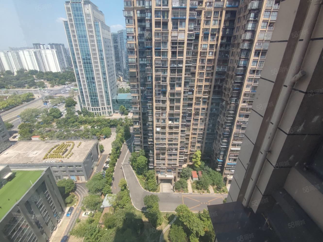 【10图】环球广场旁边,大三室,紧邻枫叶佳德,领秀嘉园-泸州58同城