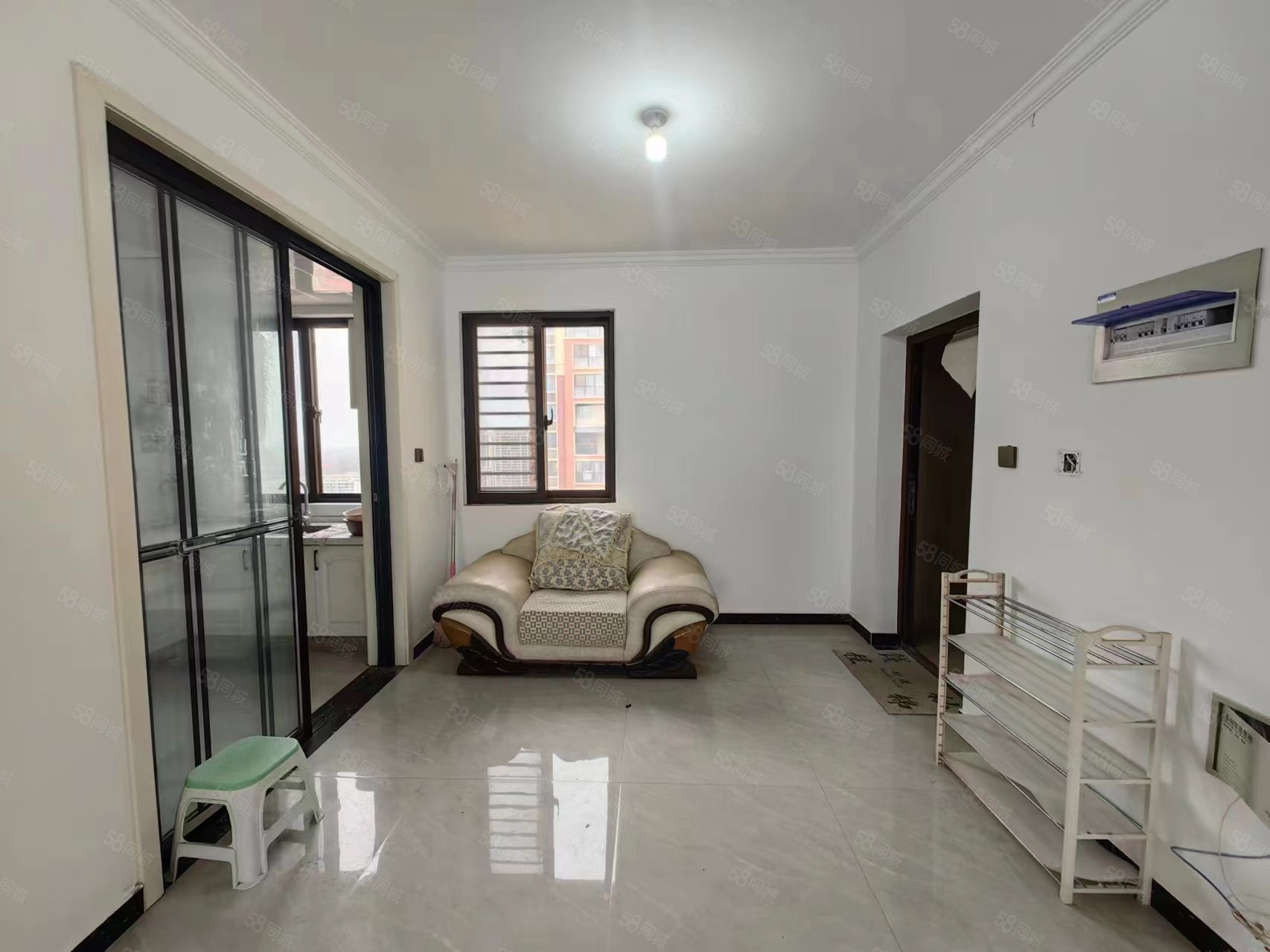 中铁诺德逸都4室2厅2卫126.7㎡南北73万