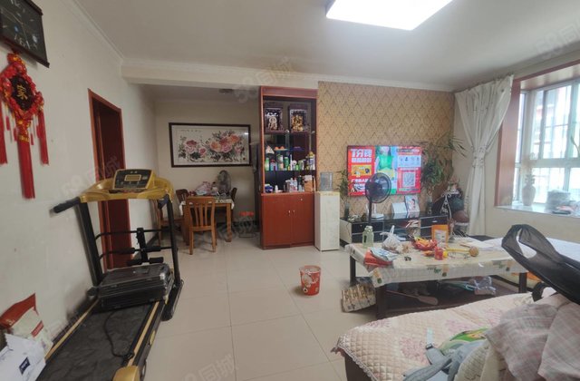 急售！紧邻七中！光明  ！三室双卫！带储！随时看房！