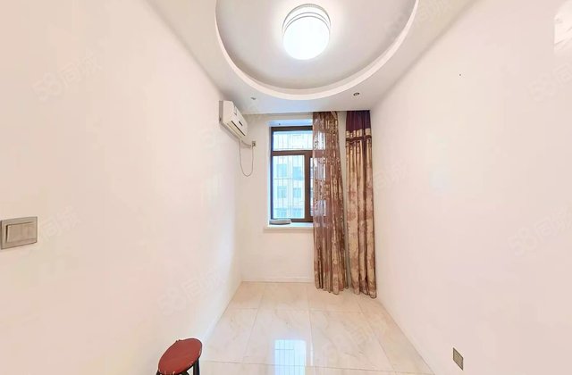 七号公馆4室2厅200㎡100万二手房图片