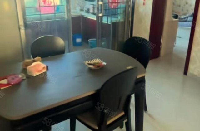 丝路皇家花园3室2厅106㎡35万二手房图片