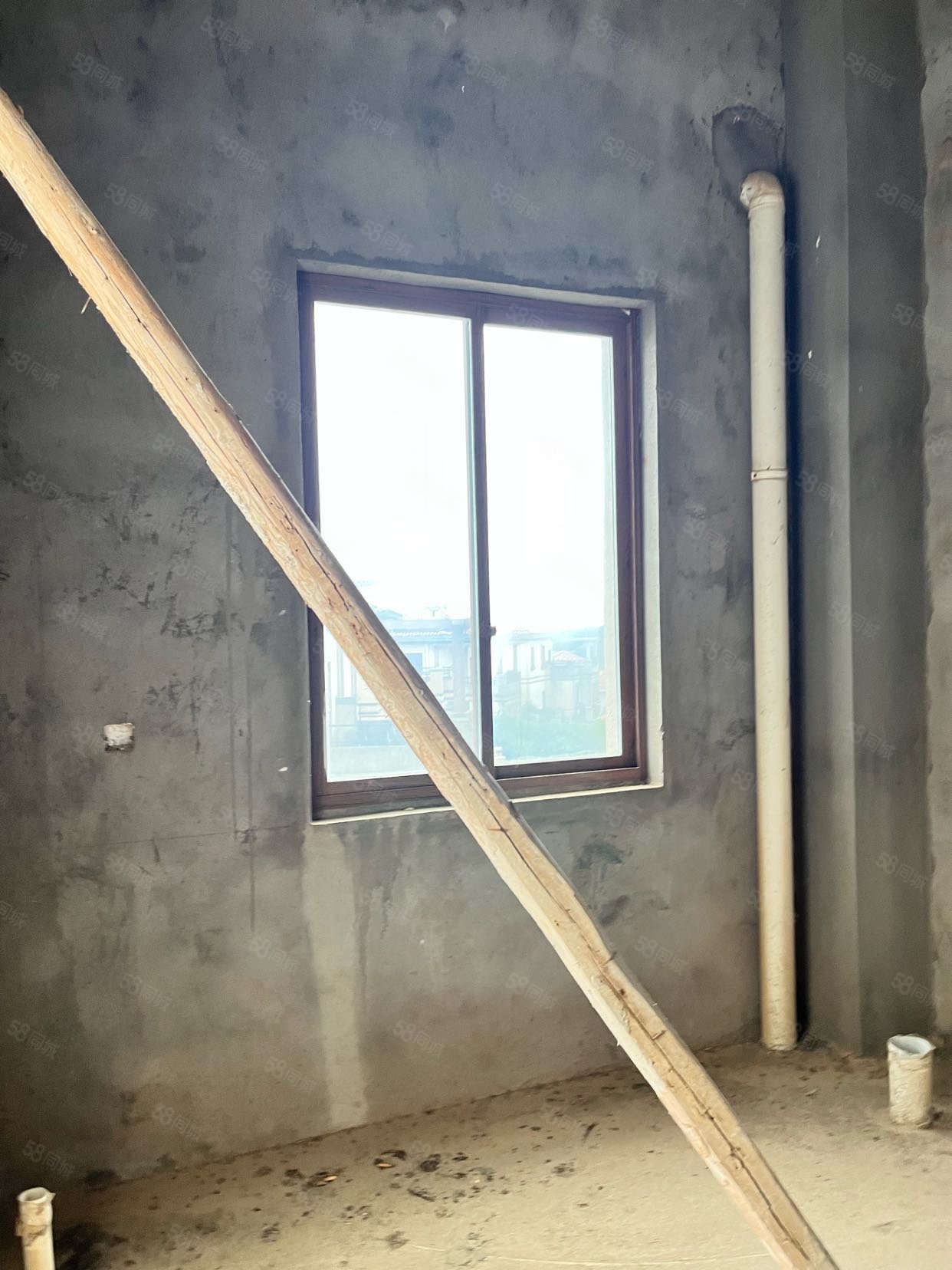 仙湖别墅6室2厅3卫288.33㎡南99.98万