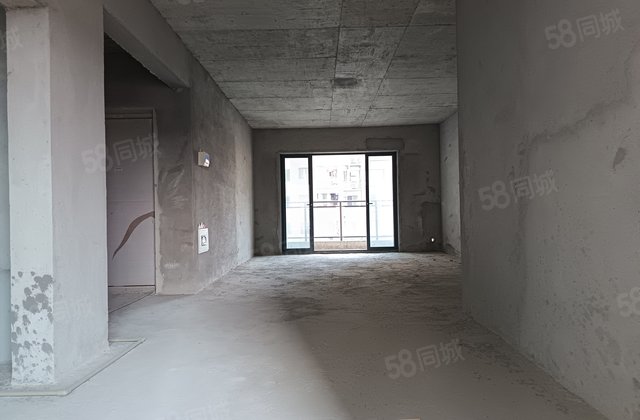 外滩华府4室2厅173㎡82万二手房图片