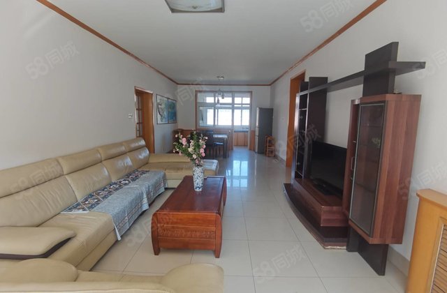 开发区，出门一实验  ，三叶草户型小区好停车管理好，东昌东校