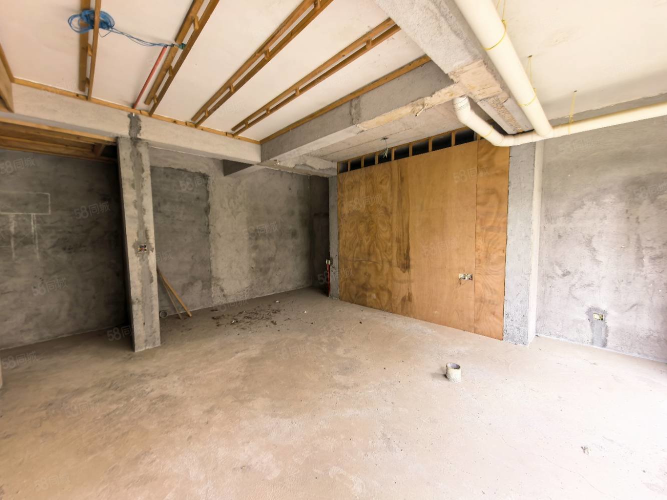 北湖湾8室2厅5卫215㎡南北200万