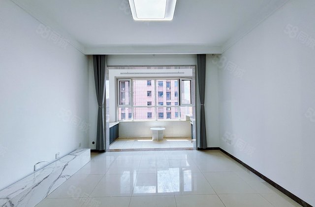 尚东新城邦北区 高楼层采光充足 南北通透 正规商品房 小三房