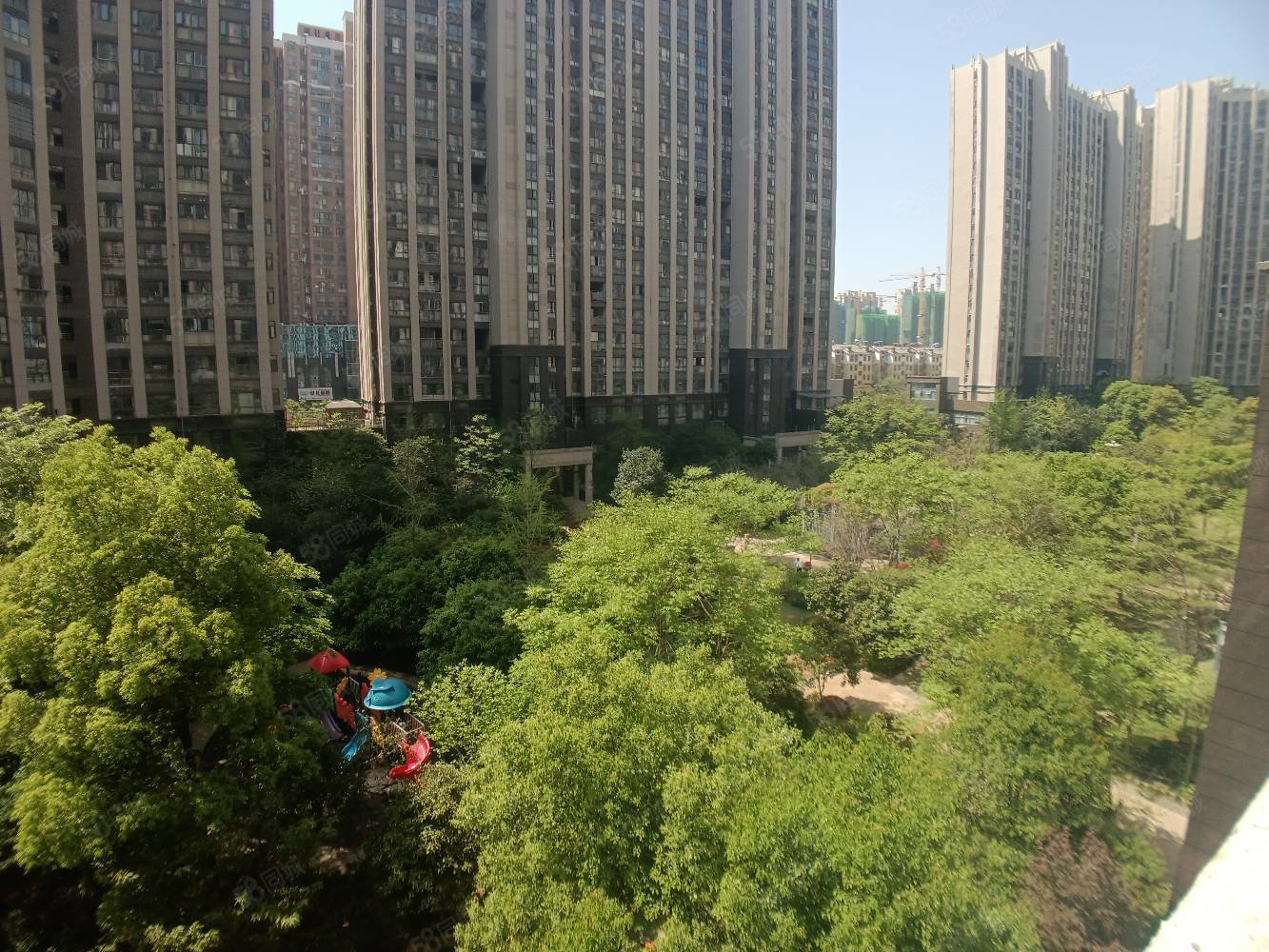 御景东方(丰城)4室2厅2卫136㎡南北102万