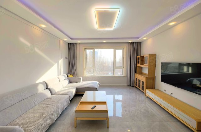 保利中央公园3室2厅143.82㎡116.1万二手房图片