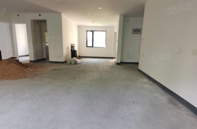 急售直 12万 新房未住 一楼带院儿 送储藏室 送双车位