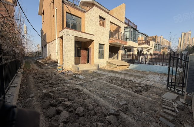 湖边西安交大双拼别墅前后大院子多个大露台四车位