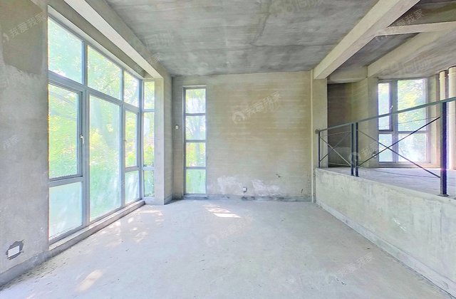 通和南岸花城(公寓住宅)4室2厅218.09㎡478万二手房图片