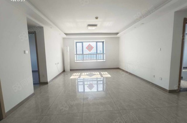 高楼层视野无遮挡 房龄新 双卫生间 近医院 精装可拎包入住