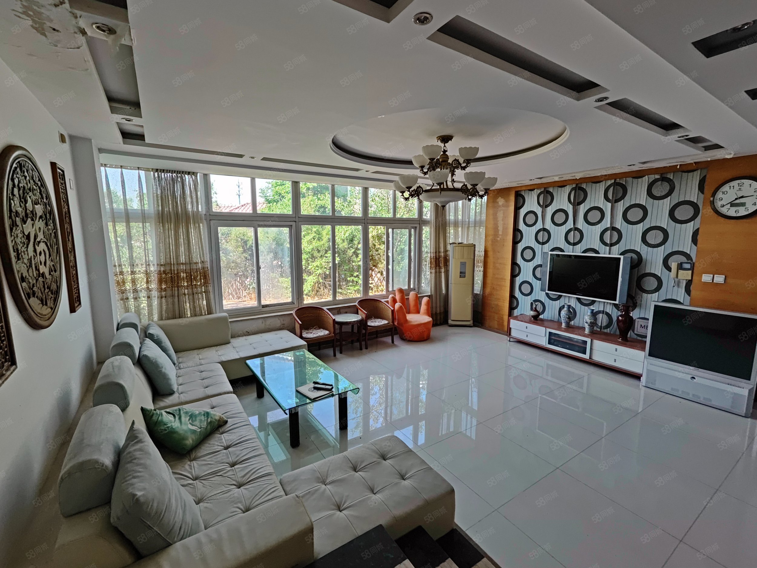 鴻翔花園(別墅)6室4廳5衛(wèi)320.15㎡南北780萬