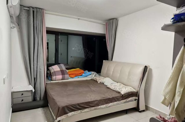 三室 带车位 储 免大税 精装 75万 花园北路 江南里