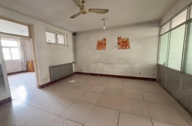 出售 振兴路 七中对过   楼层 小区停车方便 随时看房