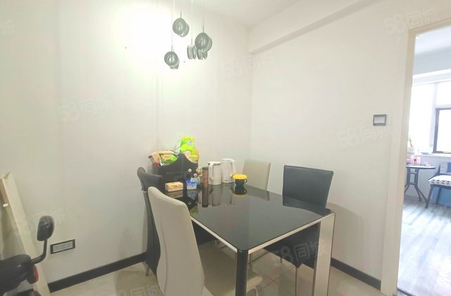 英伦小镇(二期)2室3厅114.44㎡85万二手房图片