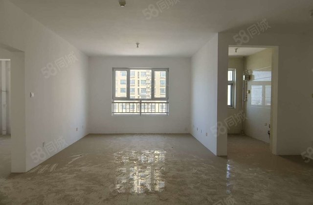 急售  房，海润公园，三室两厅，好楼层，送储藏室