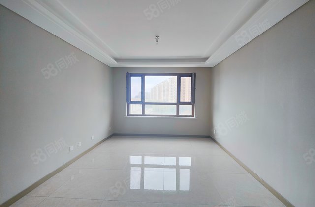 居然世界里3室2厅110㎡128万二手房图片