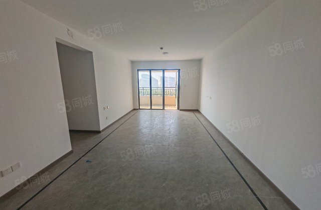 边户，新一中外国语积水潭，送车位储藏室，急售，看房很方便。