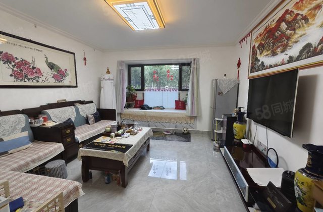 徒骇河旁电梯洋房一楼带院，次新房，免大税