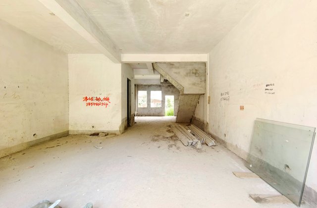 荷塘月色(岳麓别墅)5室2厅172.15㎡215万二手房图片