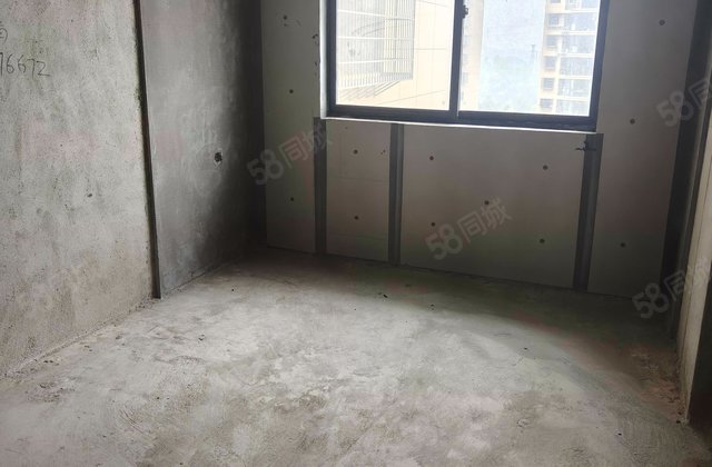 大湖苑5室2厅165.69㎡74万二手房图片