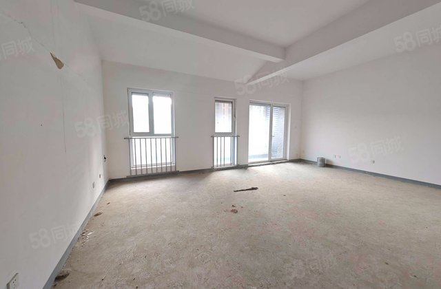 鸿坤凤凰城4室2厅200㎡115万二手房图片