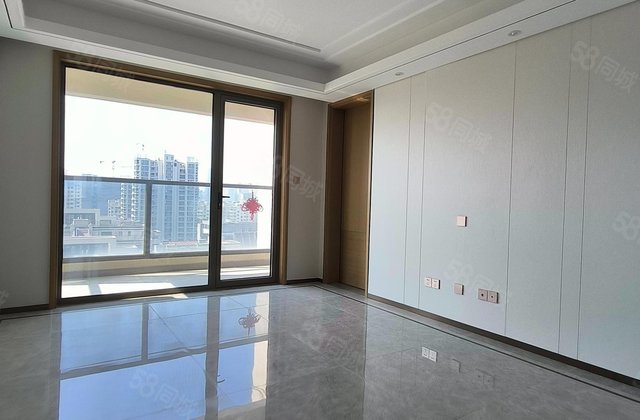 海尔产城创翡翠东方3室2厅119.6㎡348万二手房图片