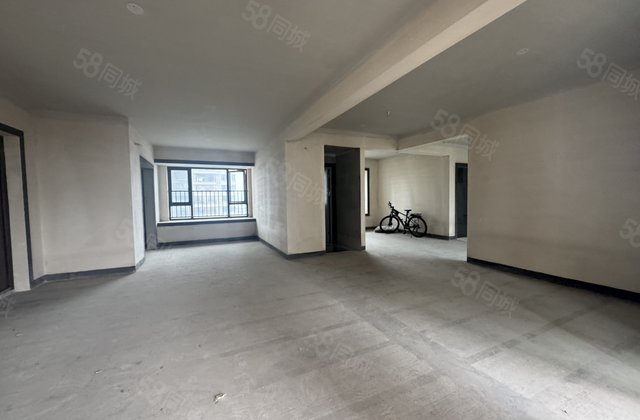 保利香颂3室2厅125㎡77万二手房图片