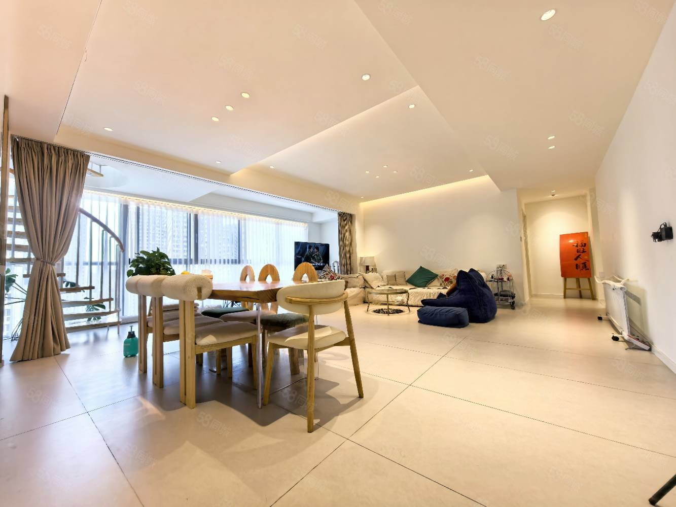 德和领秀广场4室2厅2卫140㎡南北172.8万