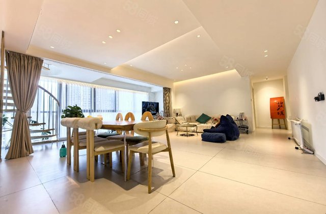 德和领秀广场4室2厅2卫140㎡南北172.8万