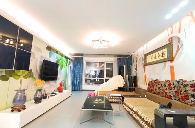 中海莱茵东郡3室2厅156.28㎡150万二手房图片