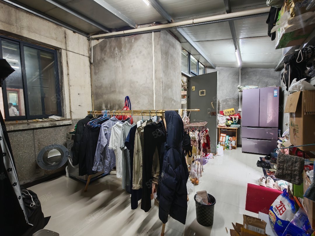 沿河小区2室2厅1卫68.37㎡南北39.8万