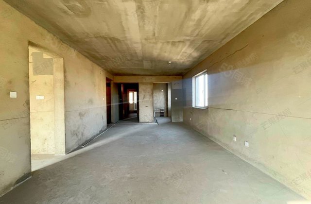 保利香槟国际3室2厅124.52㎡108万二手房图片