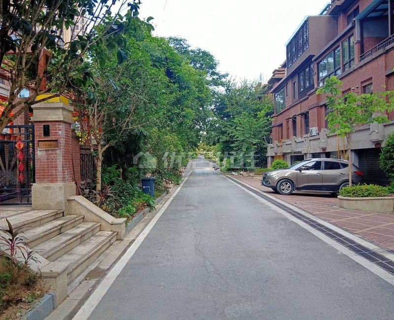 中海国际社区毛坯联排别墅
