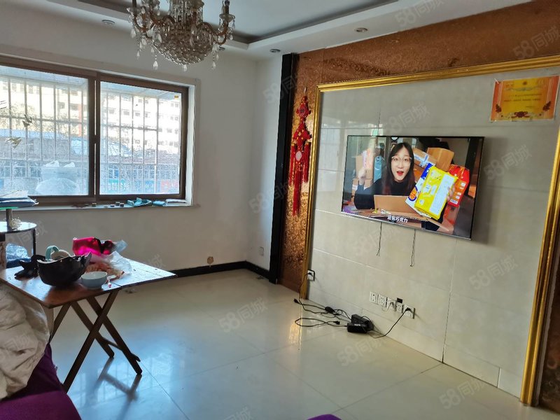 抢房!财富广场二期,繁华地段,电梯好楼层,采光不挡,满五