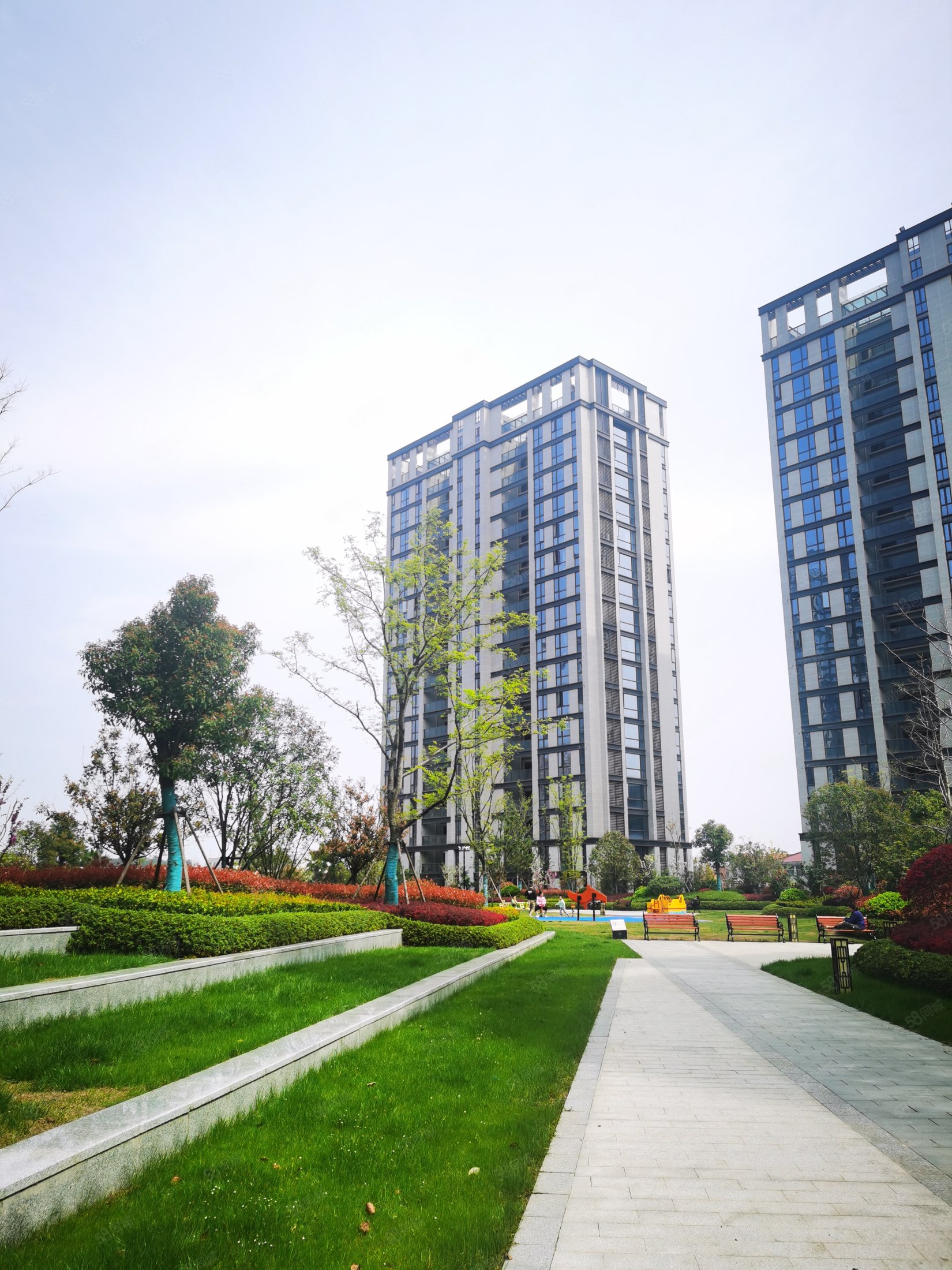 万固东方樾(商住楼)1室1厅1卫63㎡南北52万