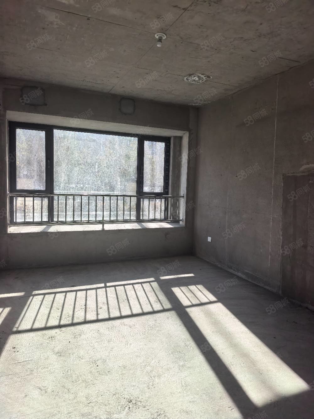 华韵锦园3室2厅2卫140㎡南北98万