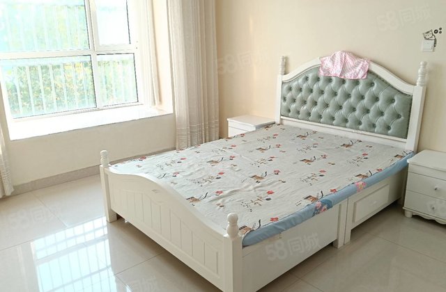 万达北邻，地暖三室，中间楼层，莲湖花园，桐凤家园