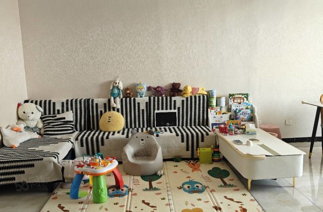 香江附近地暖电梯房！三室南北通透！精装修